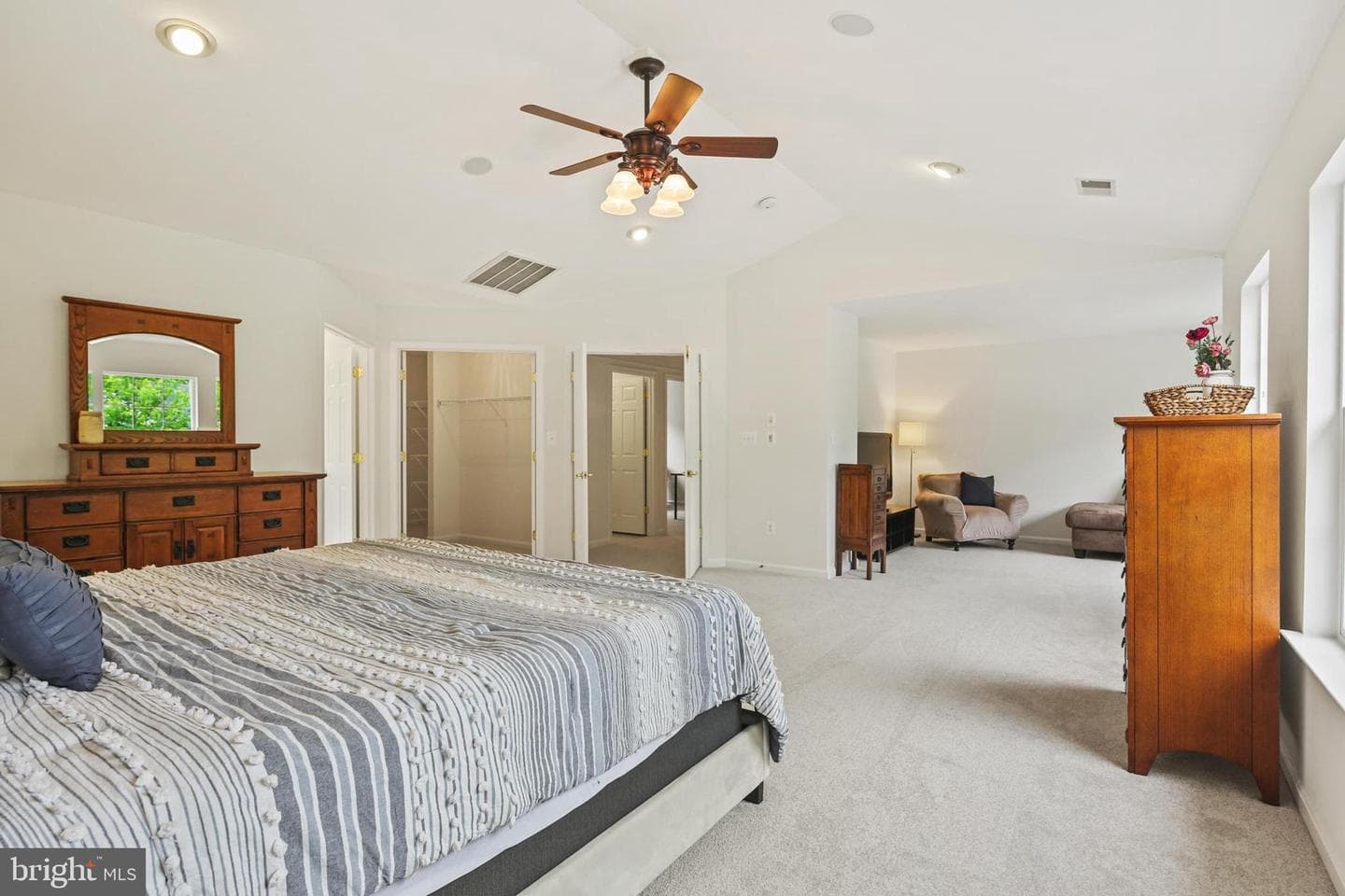 4857 Royal Coachman Drive photo 18