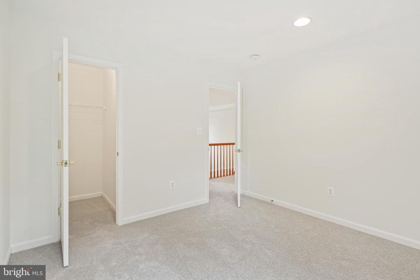 4857 Royal Coachman Drive photo 25