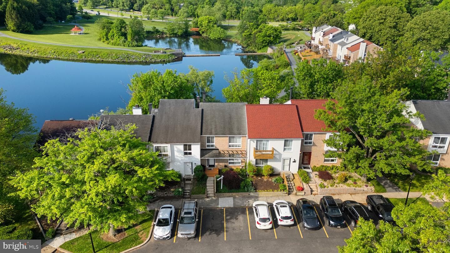 7256 Dockside Lane photo 32