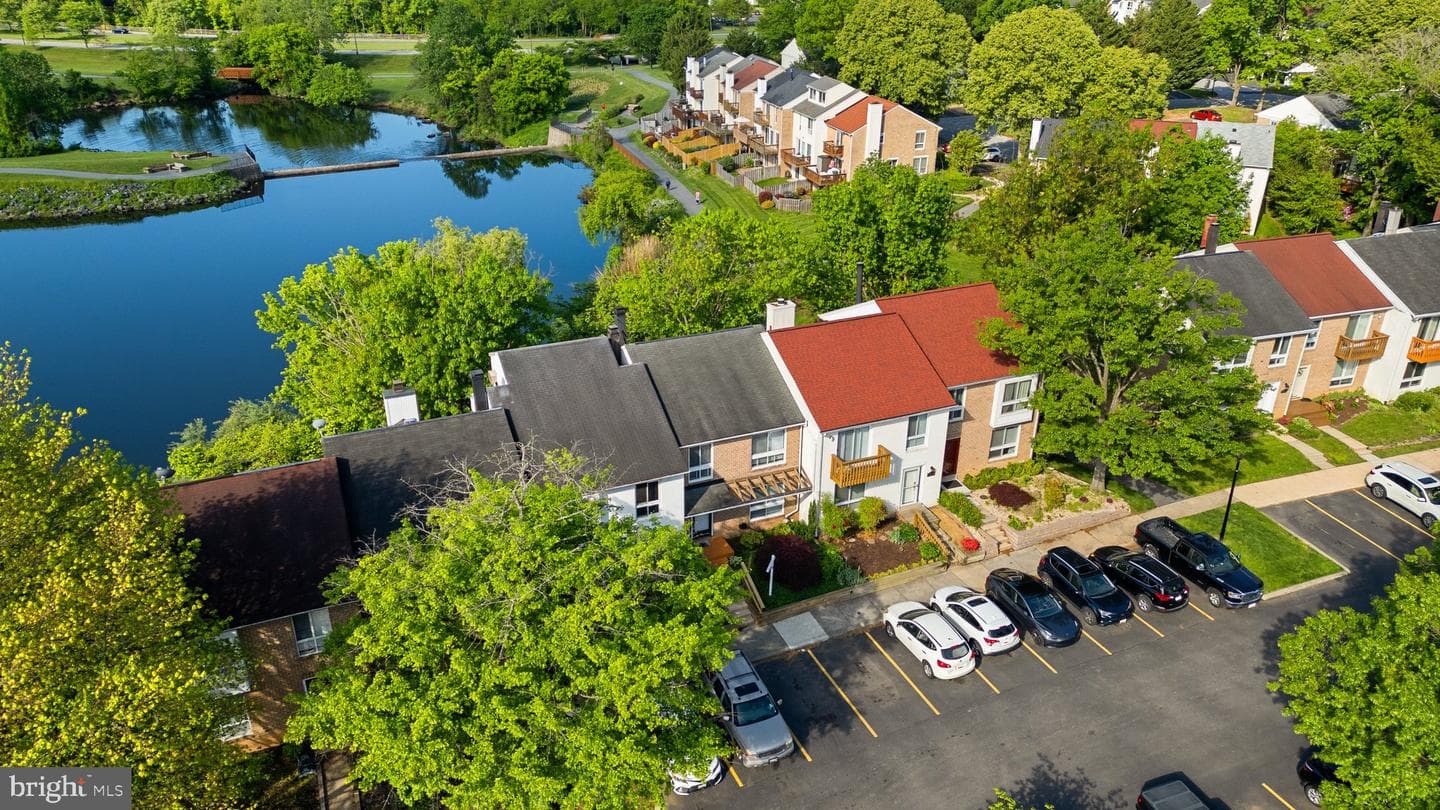 7256 Dockside Lane photo 34