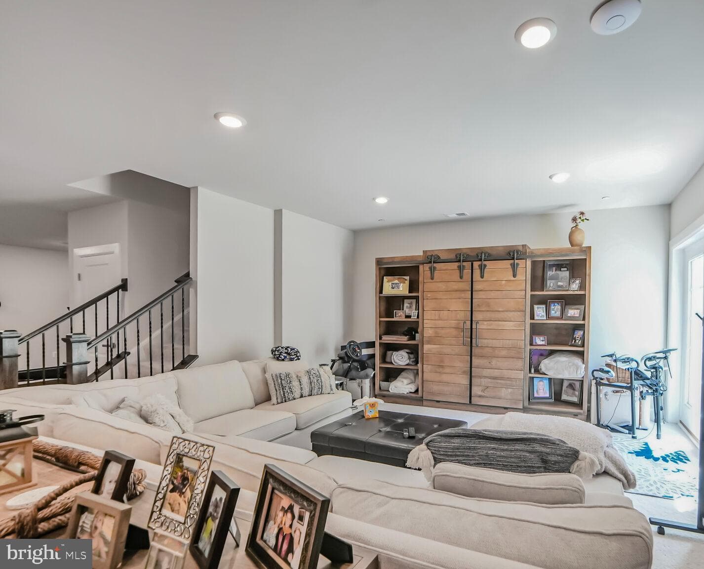 11156 Eugene Avenue photo 38