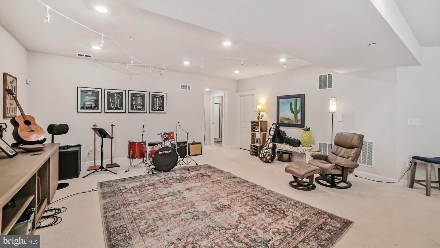 11156 Eugene Avenue photo 39