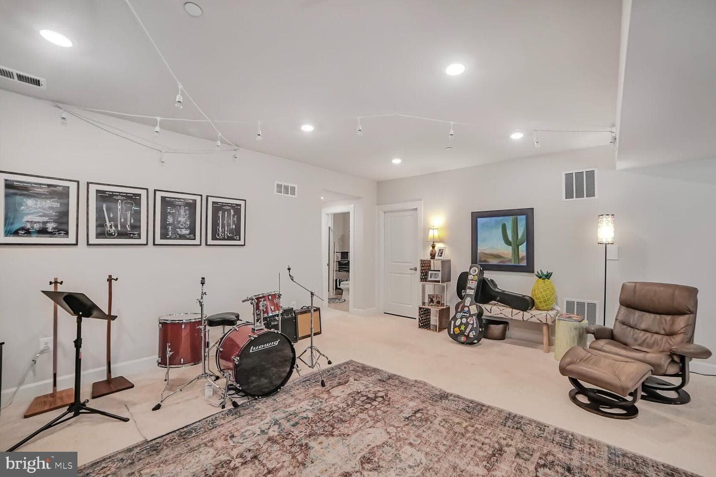 11156 Eugene Avenue photo 42