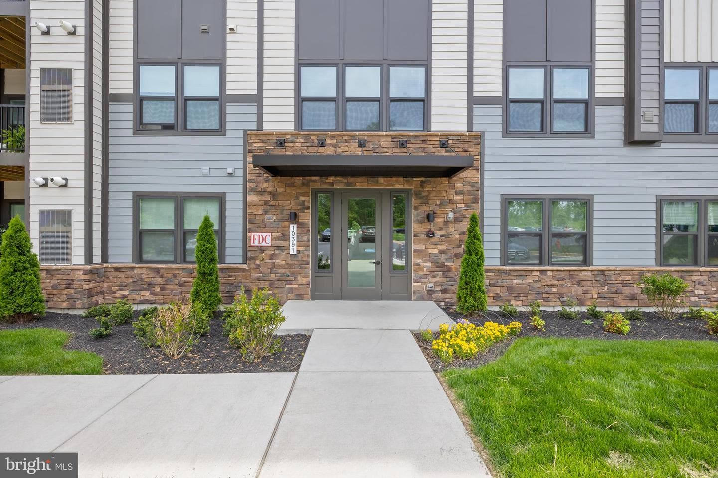 10391 Resort Road #q photo 2