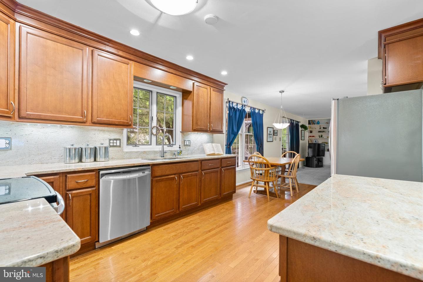 5292 Corncockle Court photo 9