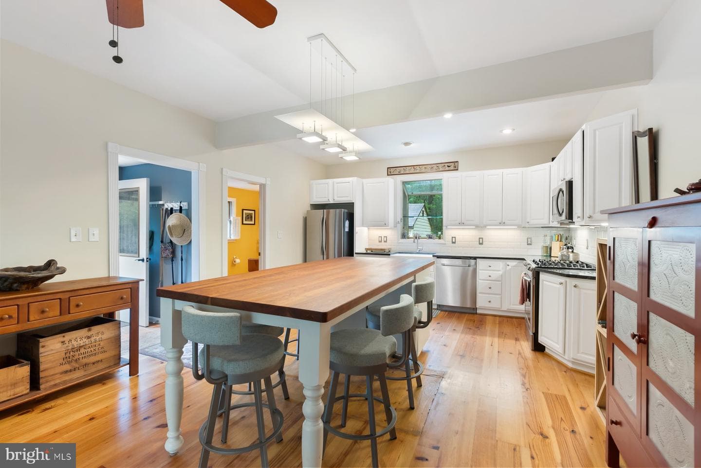 4889 Ilchester Road photo 5