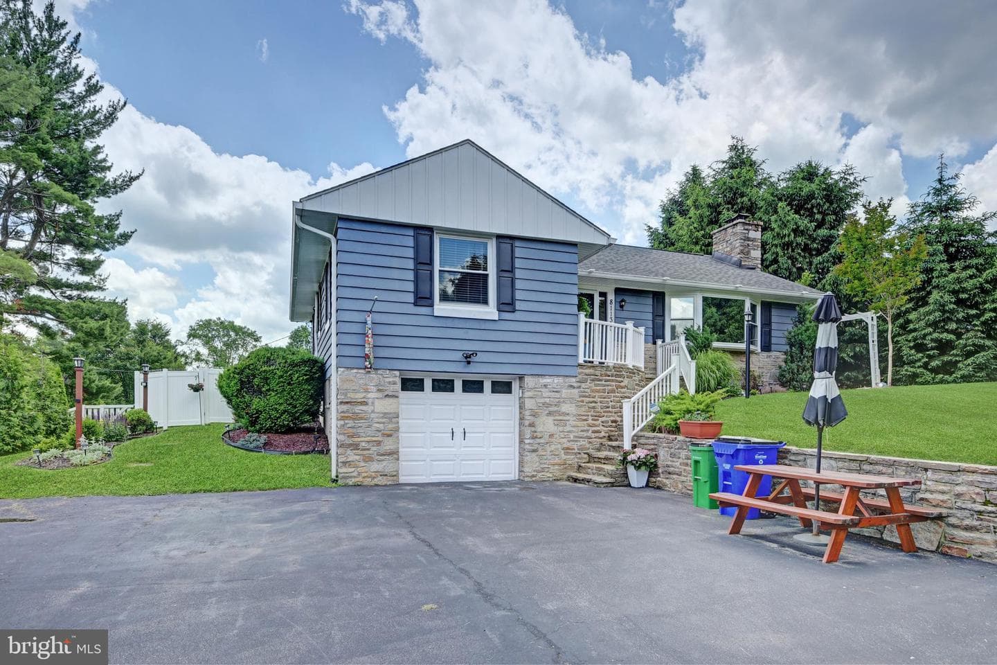 8113 Valley Lane photo 4