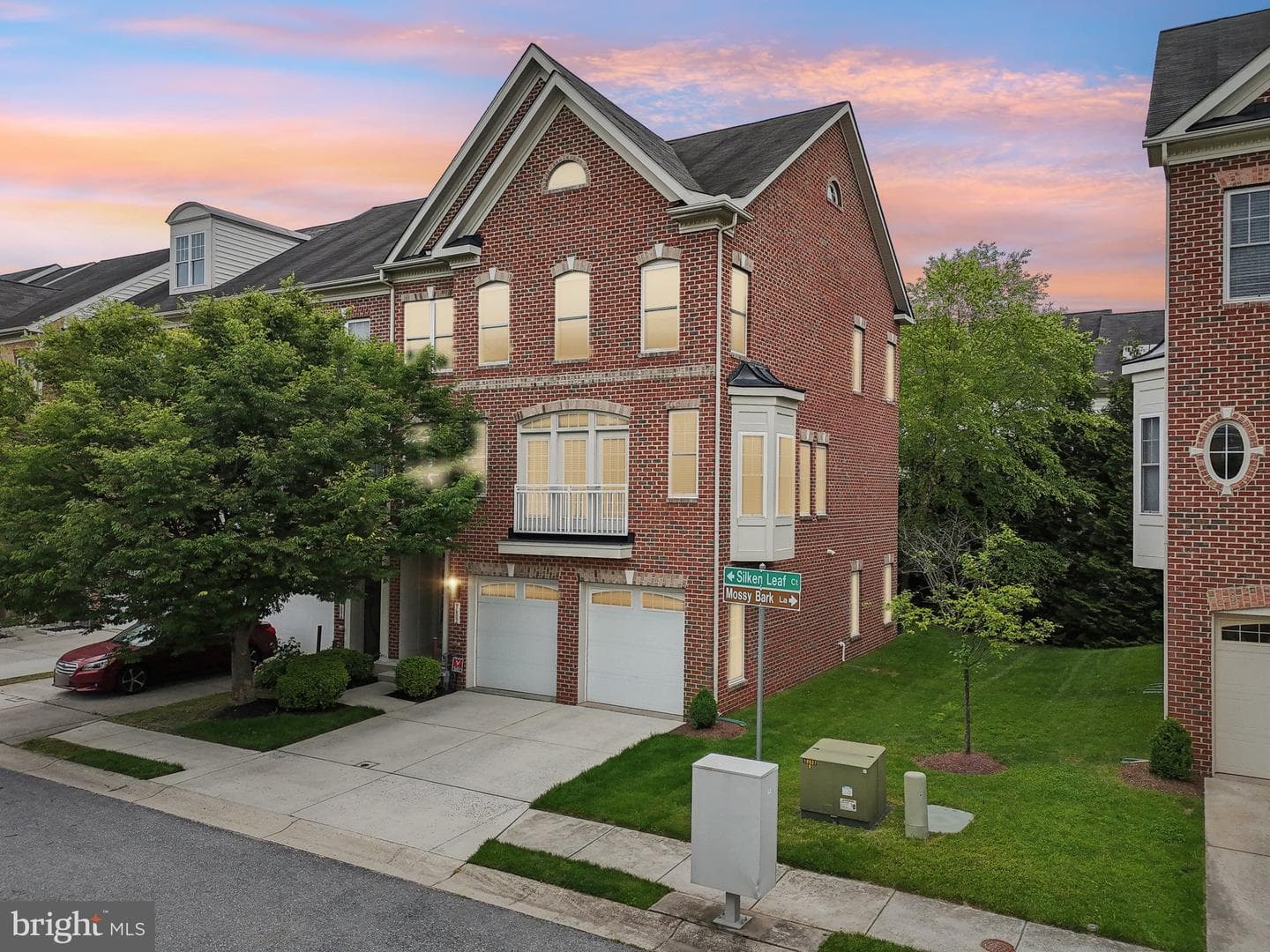 9602 Silken Leaf Court photo 1