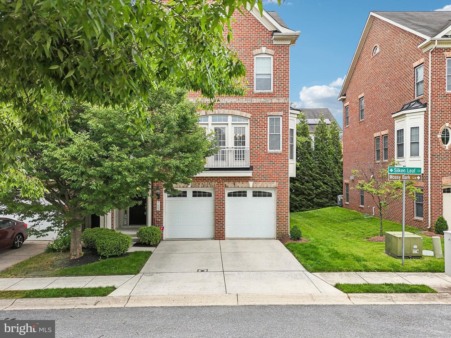 9602 Silken Leaf Court photo 2