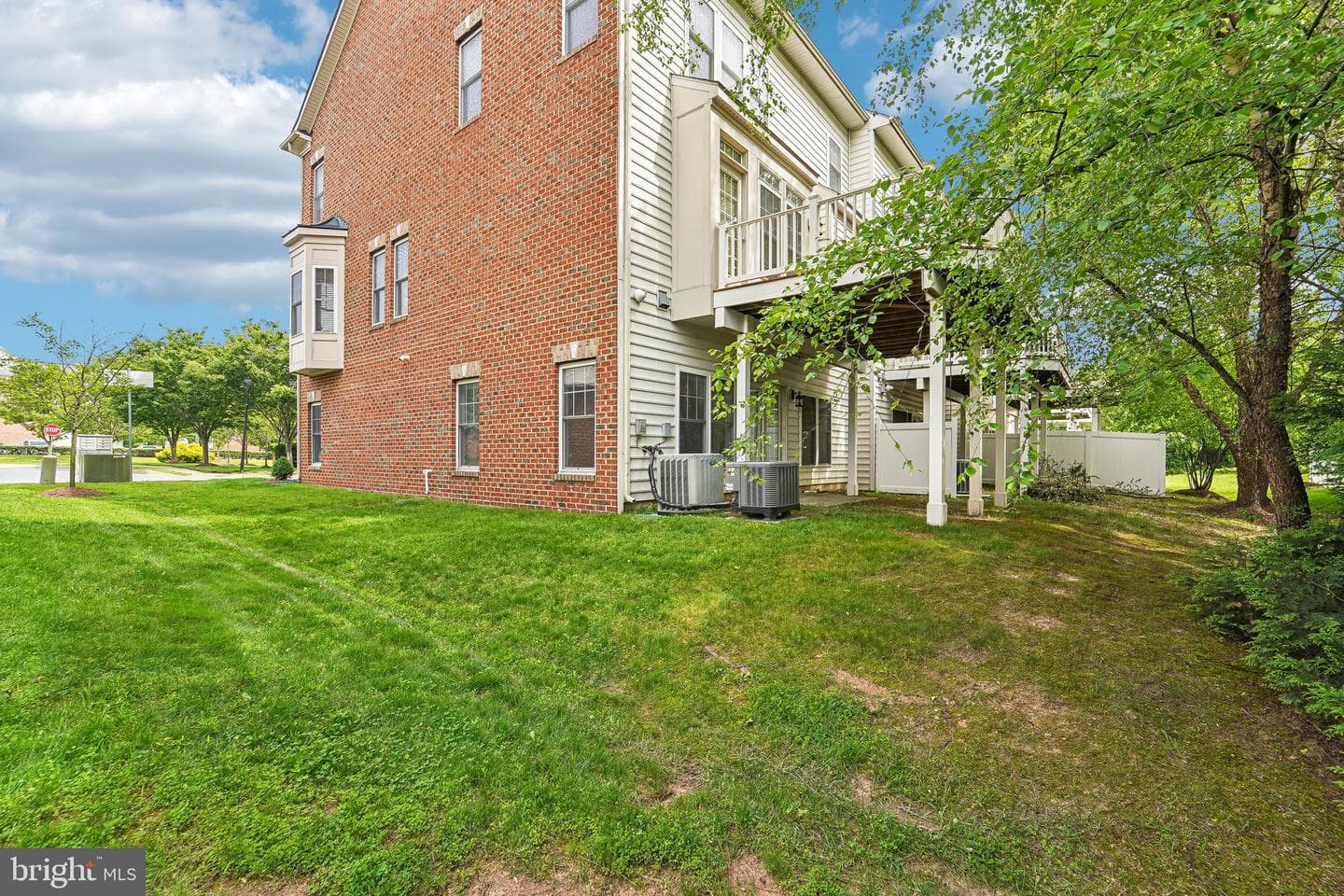 9602 Silken Leaf Court photo 8