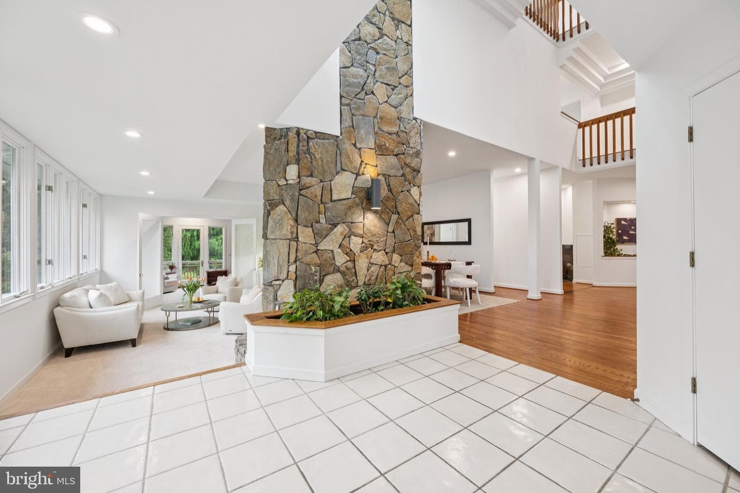 5055 Amesbury Drive photo 2