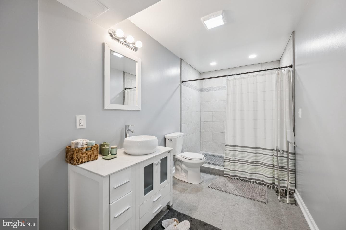 5055 Amesbury Drive photo 37