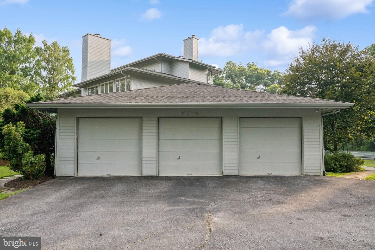 5055 Amesbury Drive photo 49