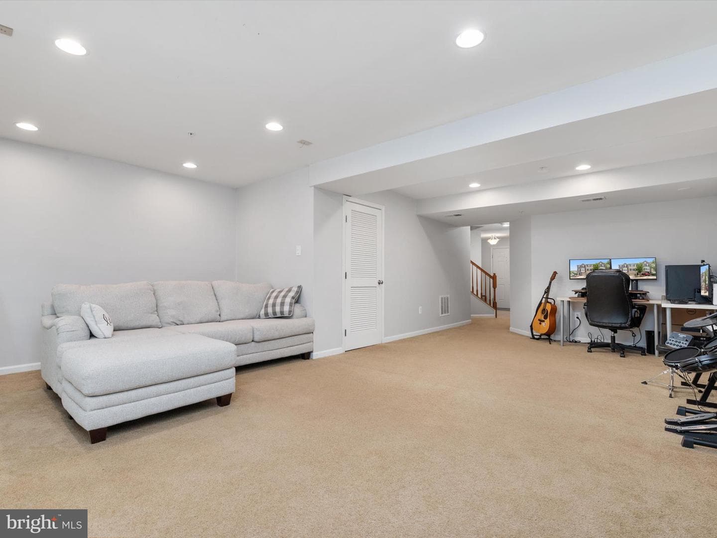 6888 Tasker Falls photo 11