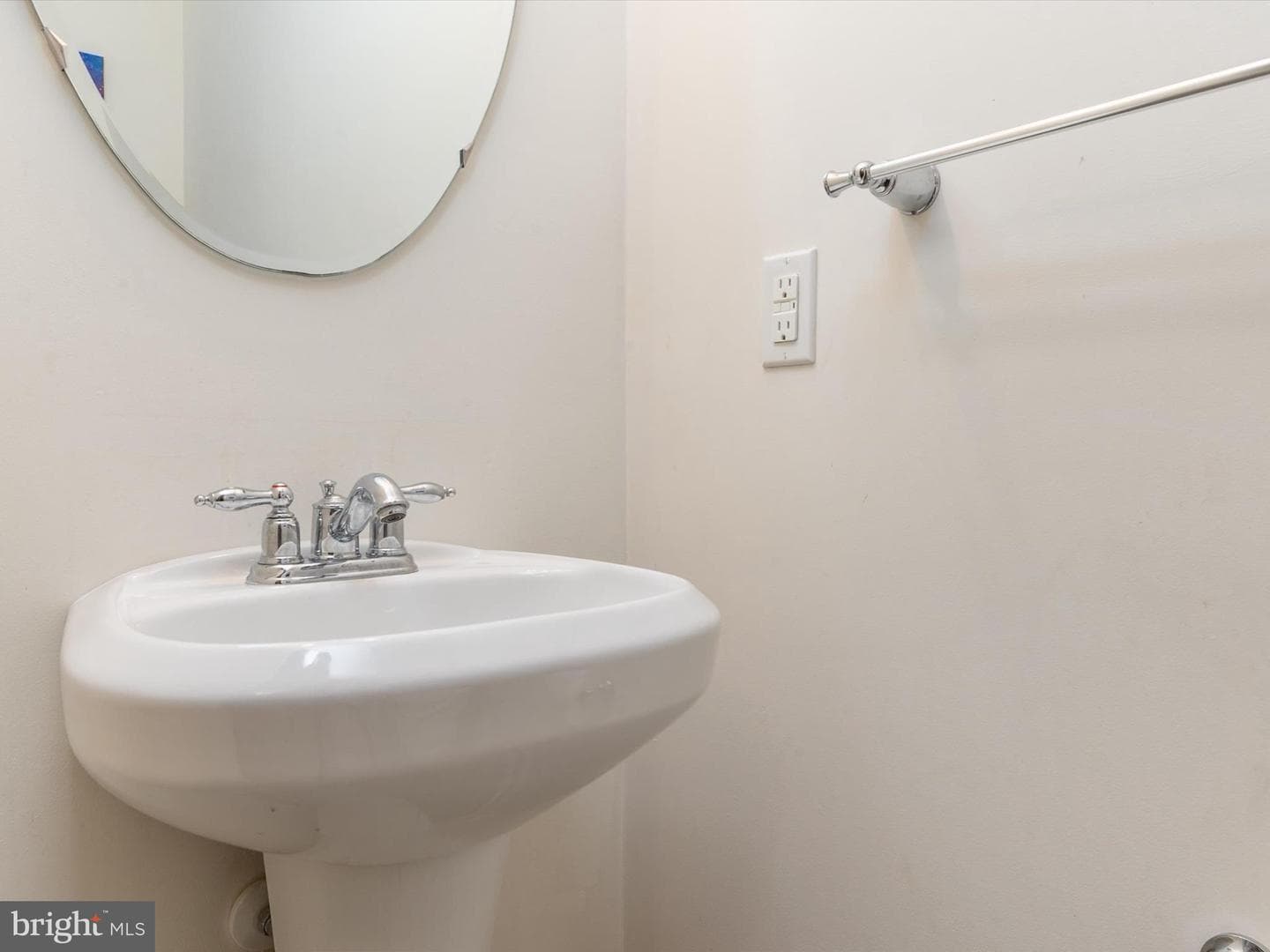 6888 Tasker Falls photo 7