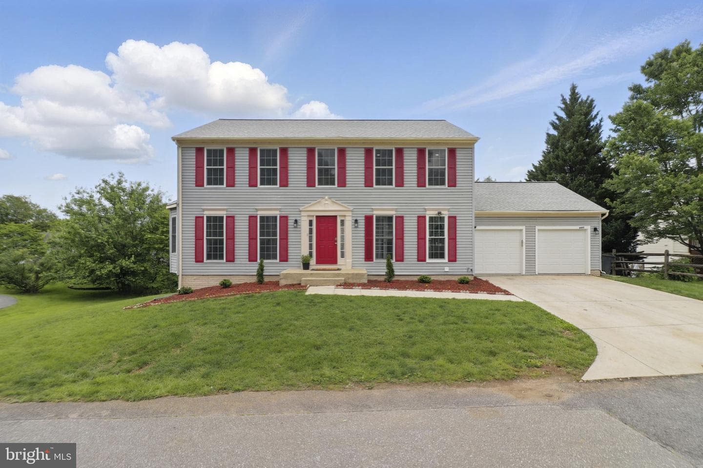 9482 Ridgeview Drive photo 1
