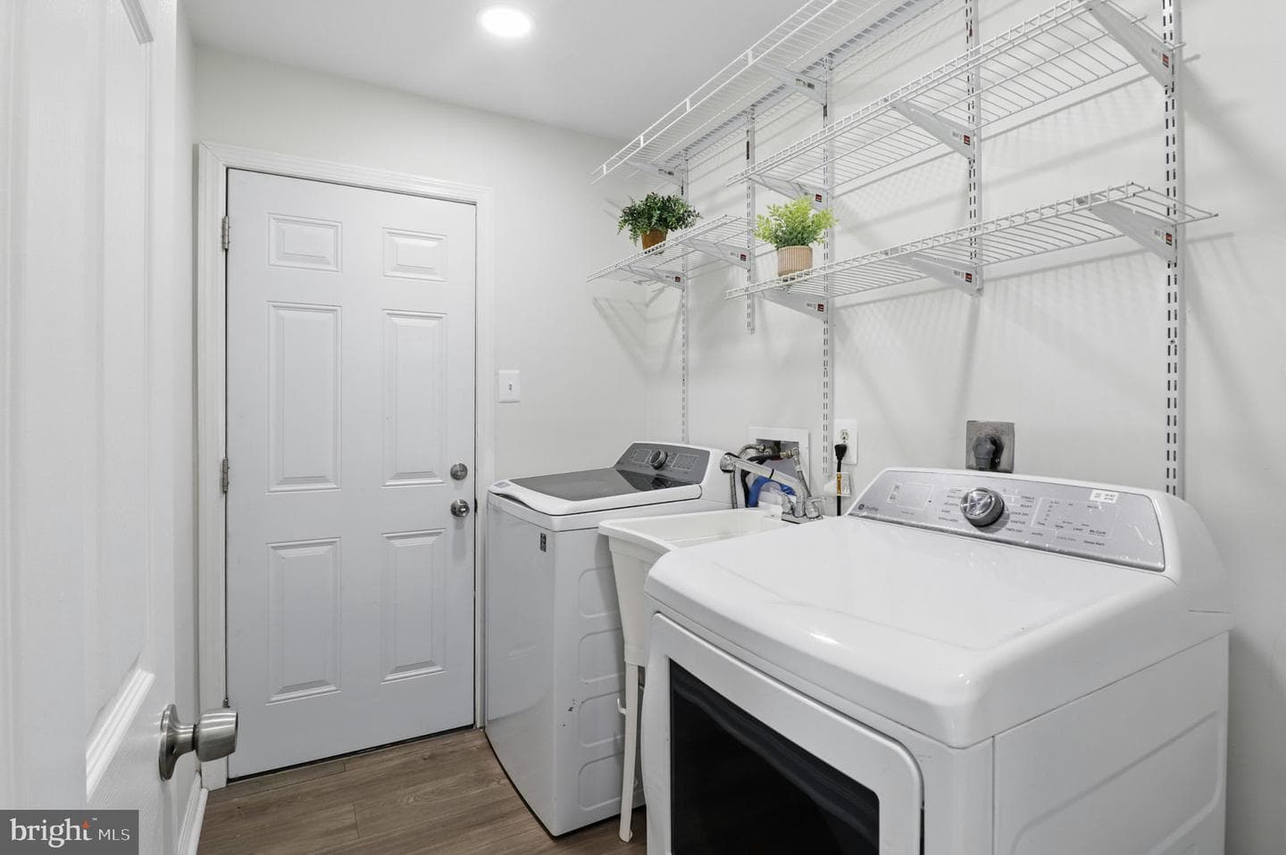 9482 Ridgeview Drive photo 23