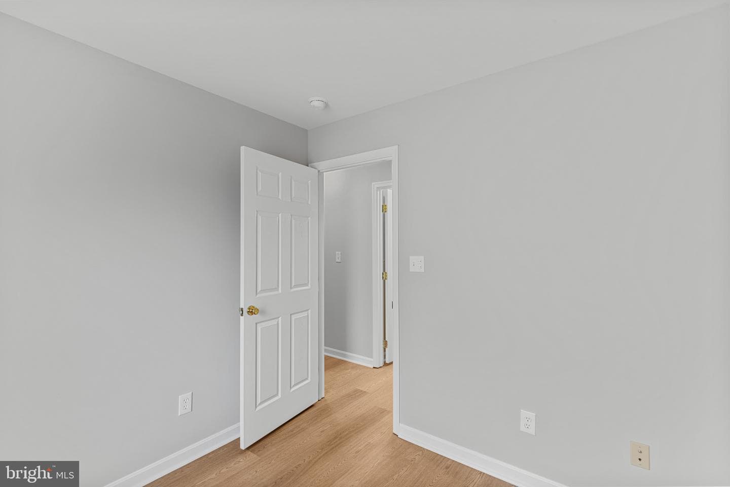 7253 Wye Avenue photo 20