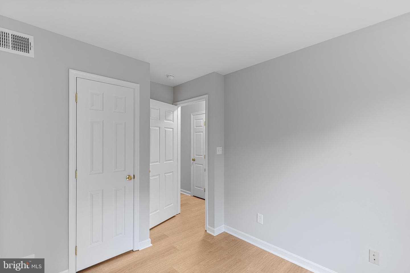 7253 Wye Avenue photo 22