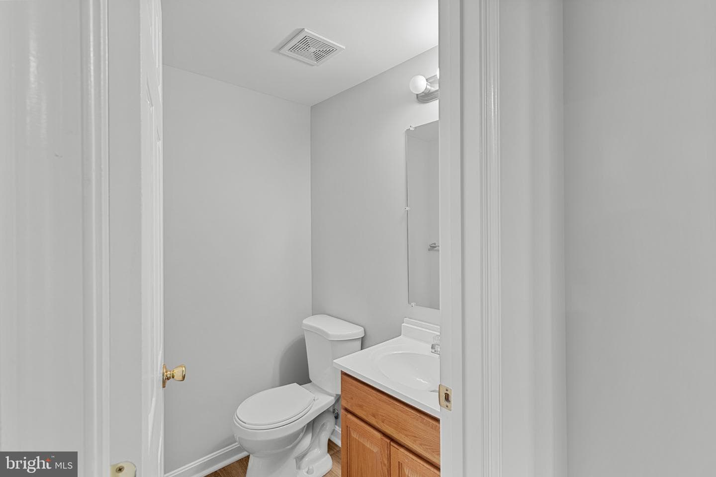 7253 Wye Avenue photo 6