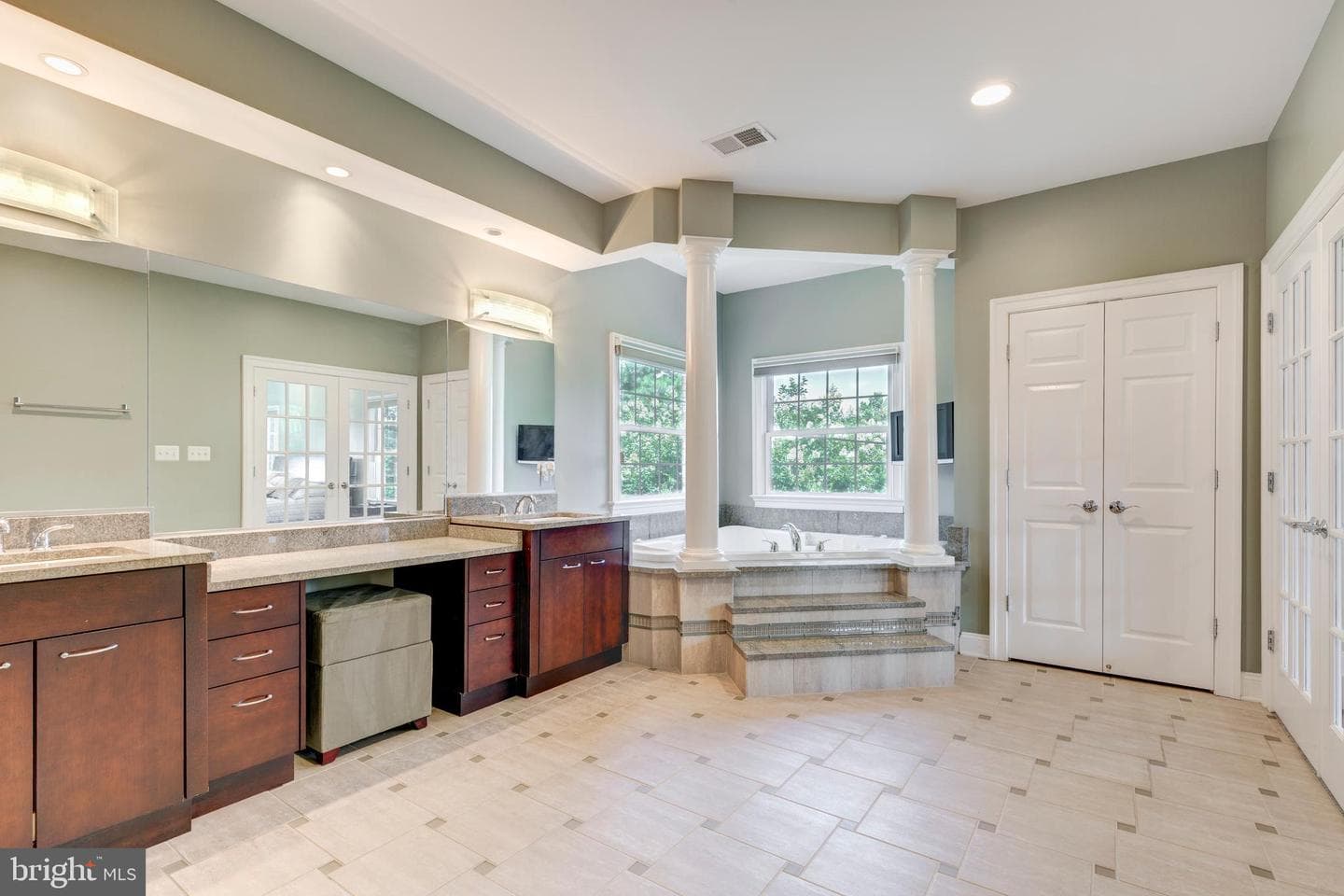 5280 Ten Oaks Road photo 39
