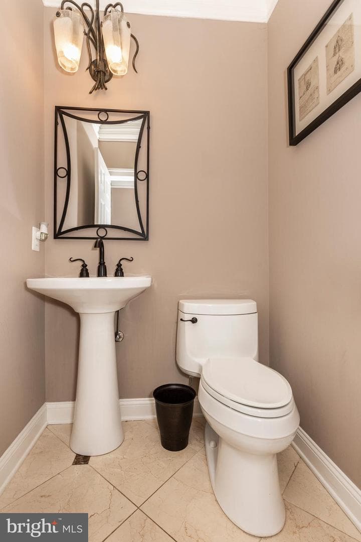 5280 Ten Oaks Road photo 9