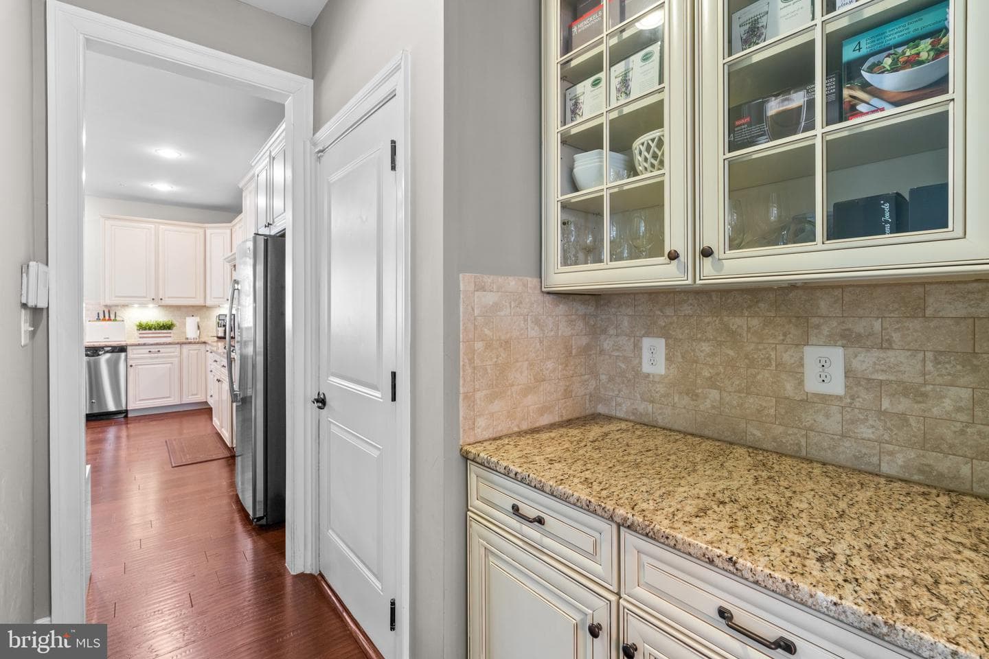 8304 Autumn River Drive photo 16