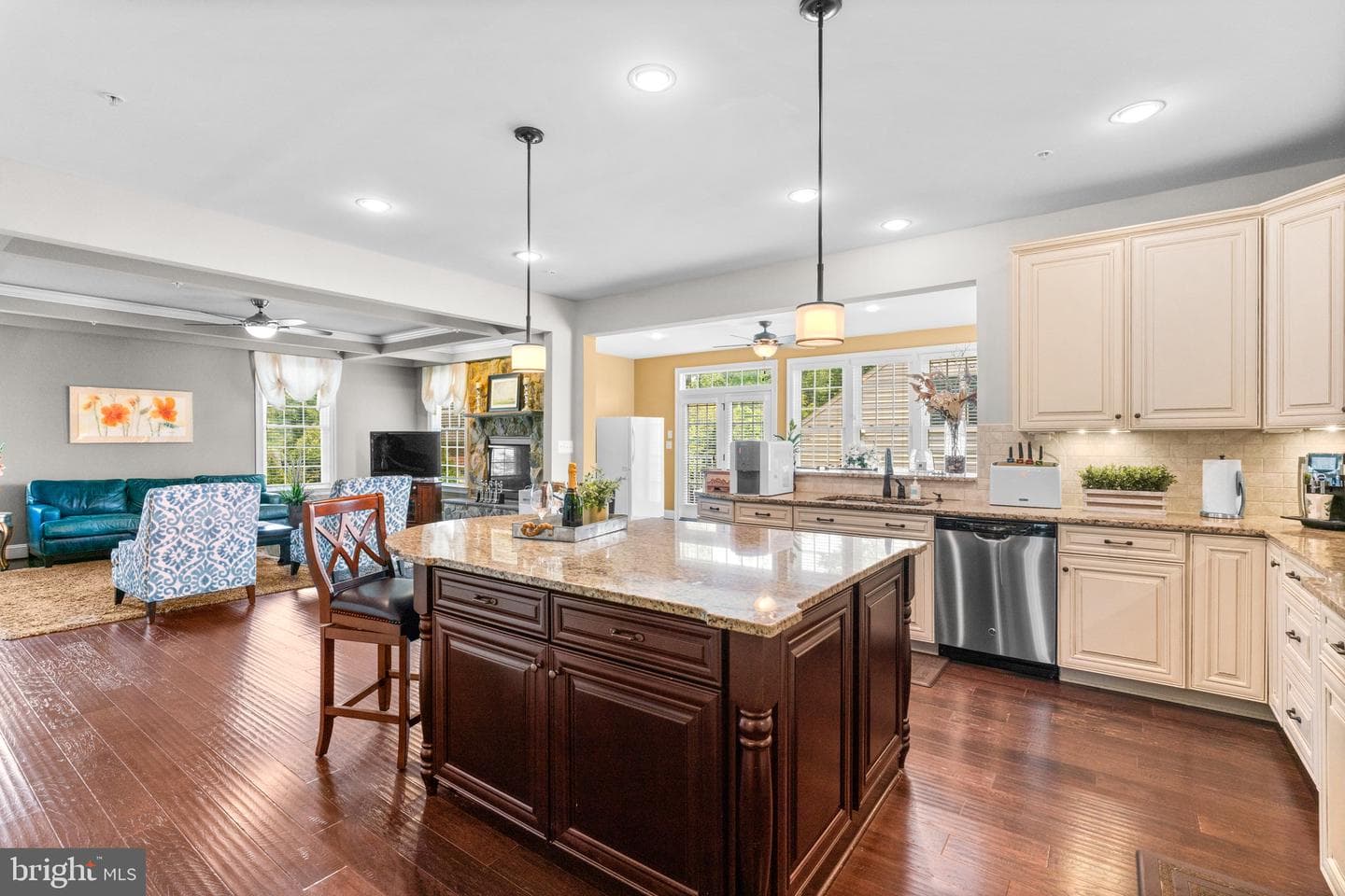 8304 Autumn River Drive photo 17
