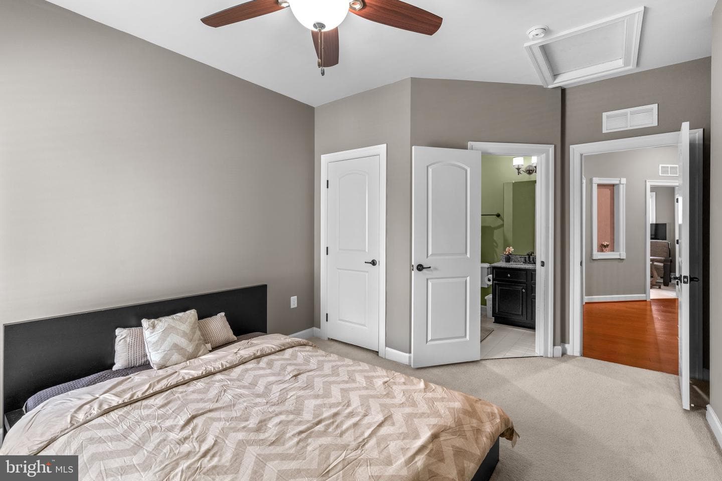 8304 Autumn River Drive photo 45