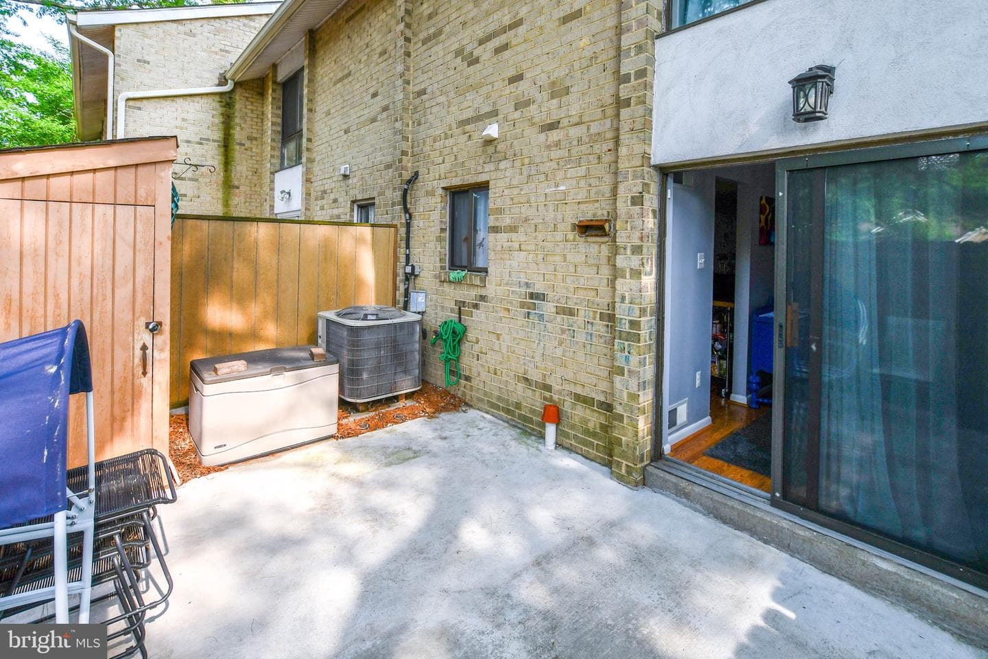 8878 Tamebird Court photo 32