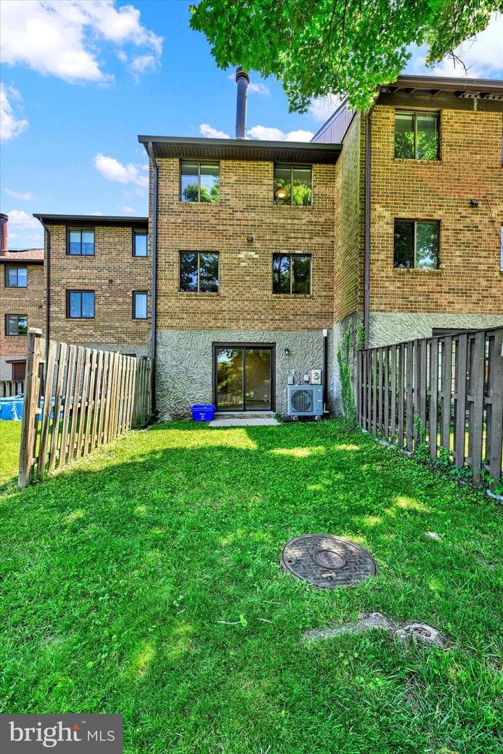 5872 Steepridge Drive #20-04 photo 25