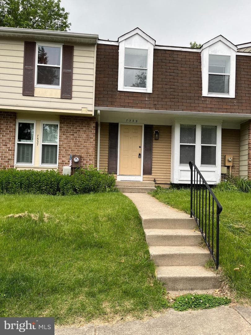7539 Rain Flower Way photo 2