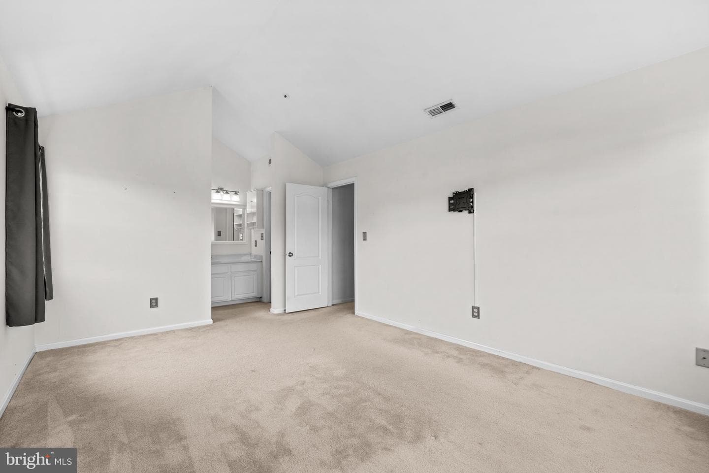 8561 Falls Run Road #k photo 18