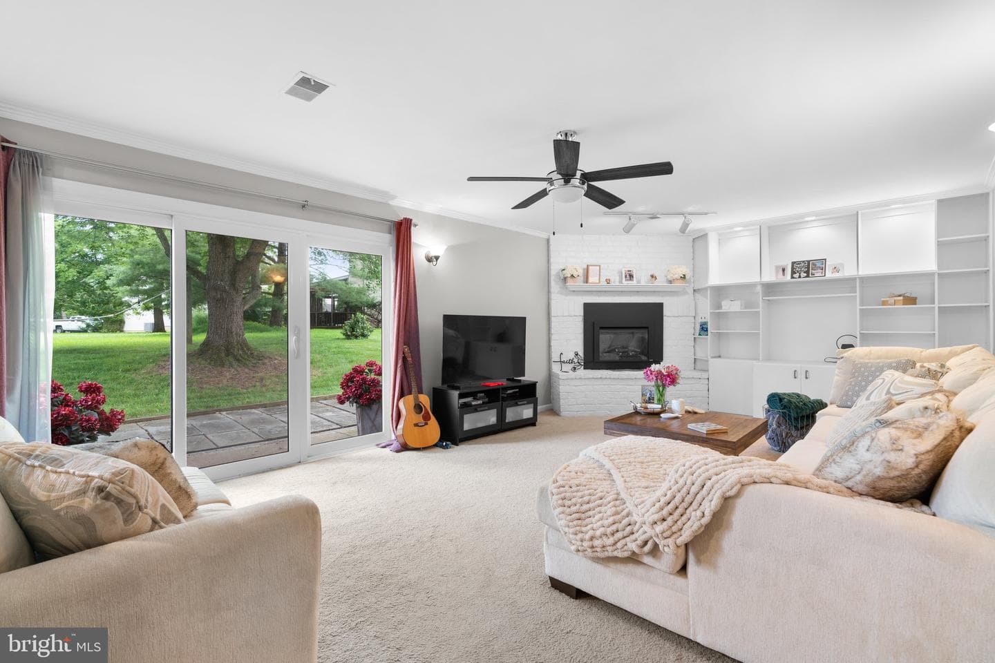 6221 Light Point Place photo 11