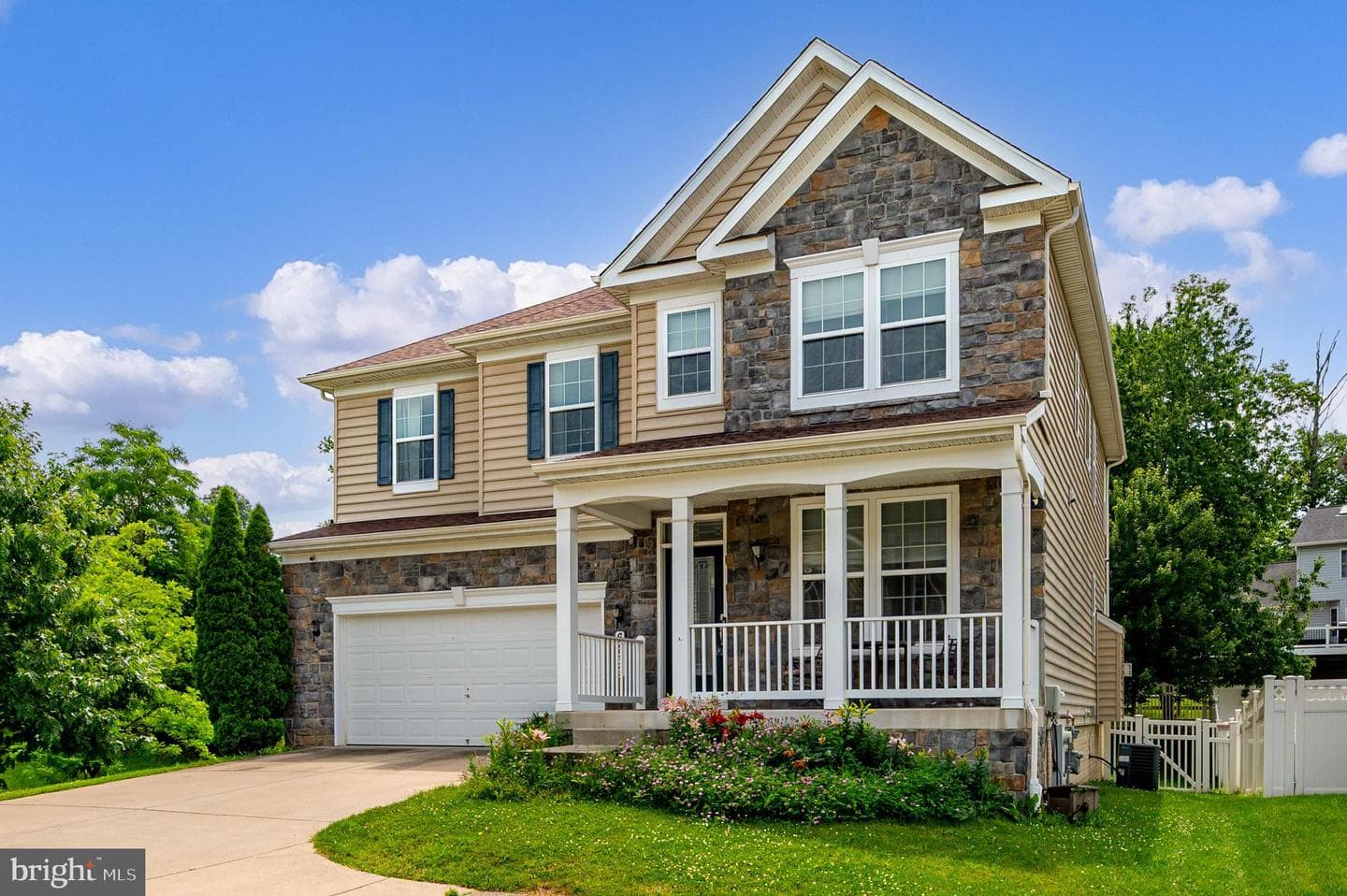 6239 Summer Haven Lane photo 2