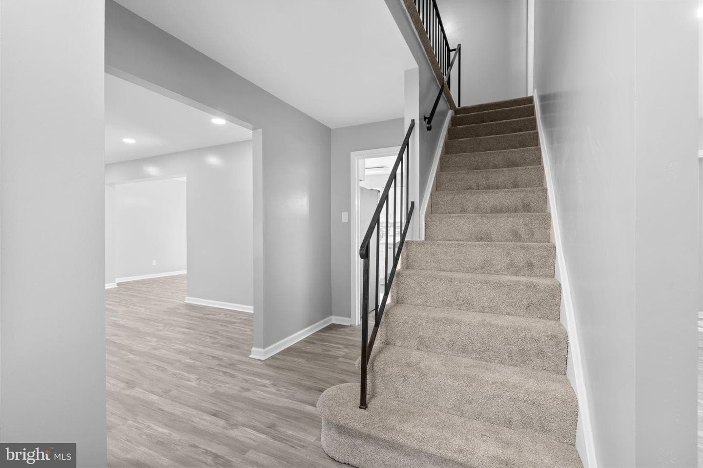 3444 Nanmark Court photo 4