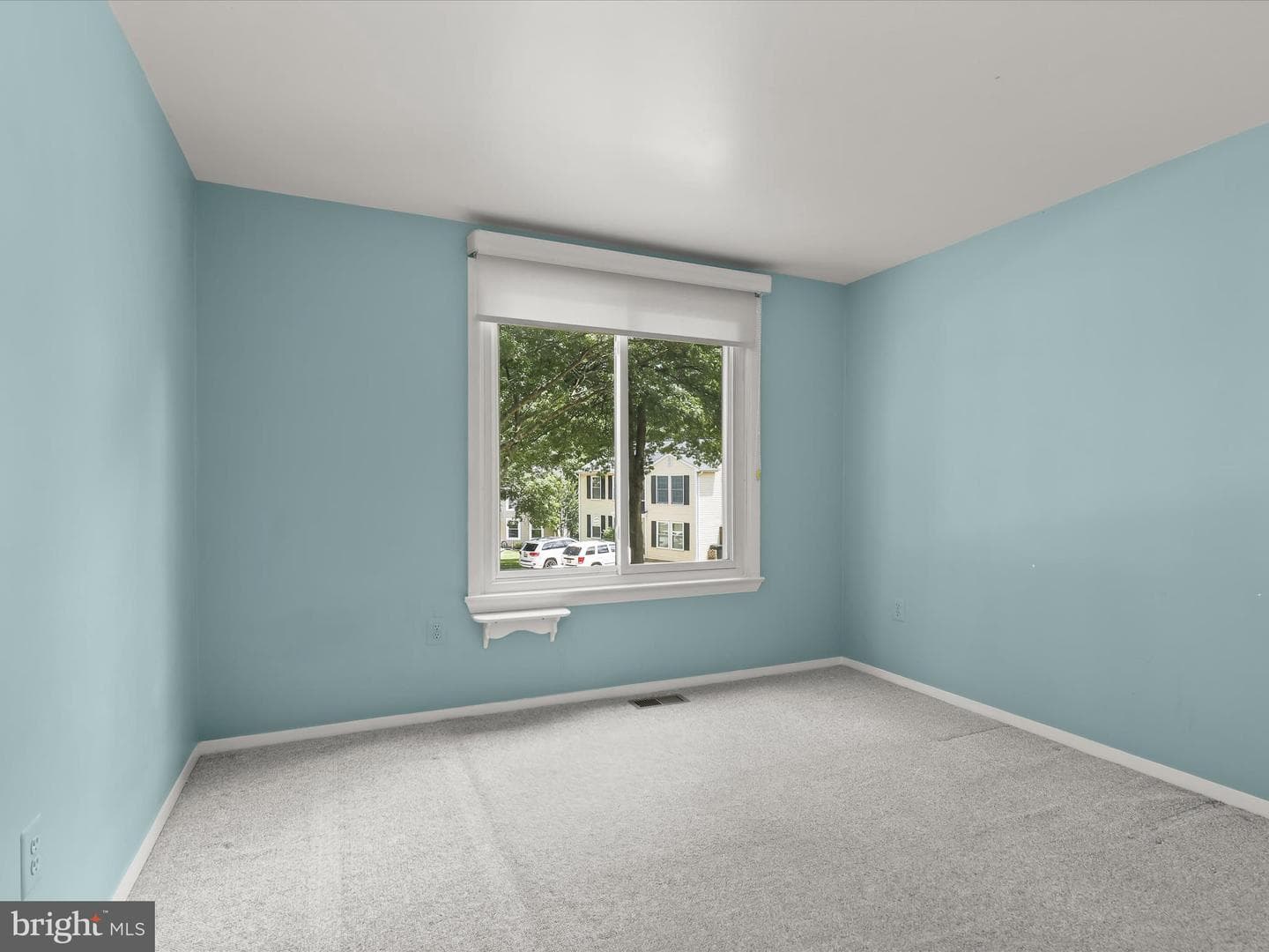 6250 Fairbourne Court photo 21