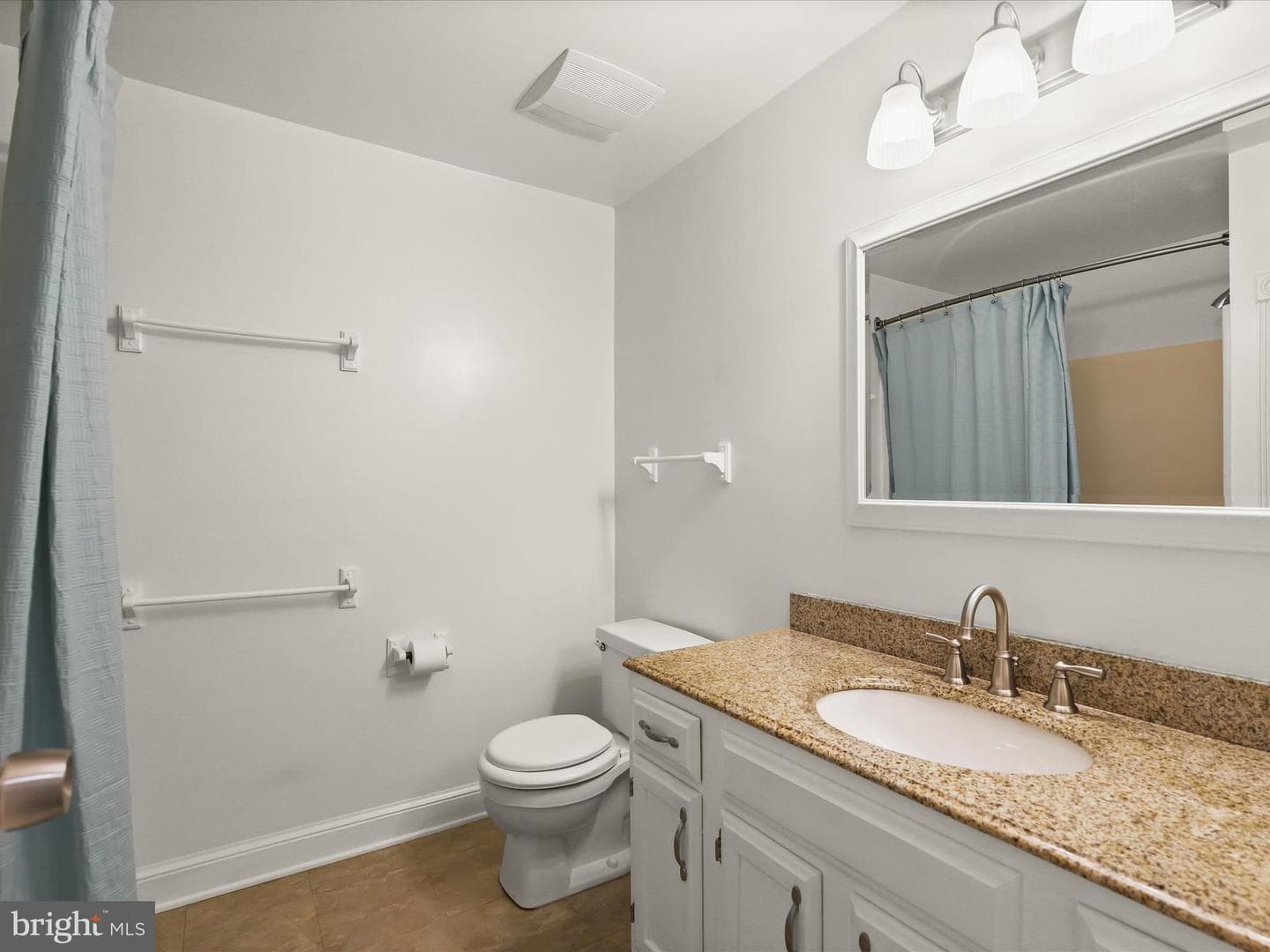 6250 Fairbourne Court photo 23