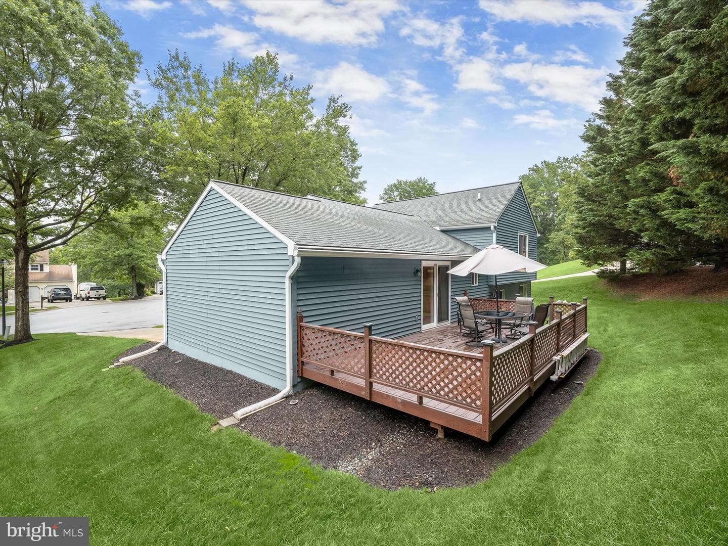 6250 Fairbourne Court photo 31