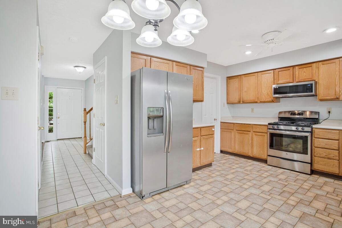 6483 Sedgwick Street photo 12