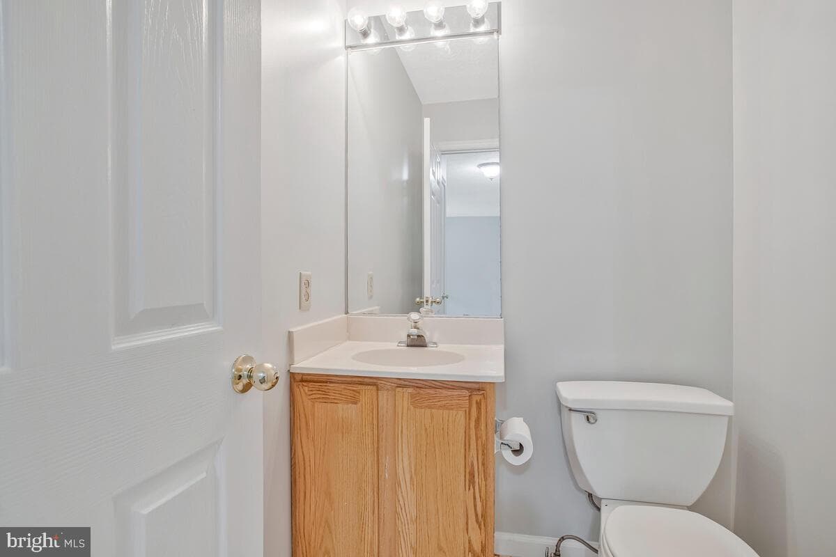 6483 Sedgwick Street photo 9