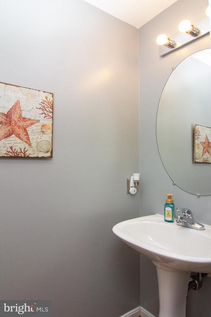 5997 Florey Road photo 5