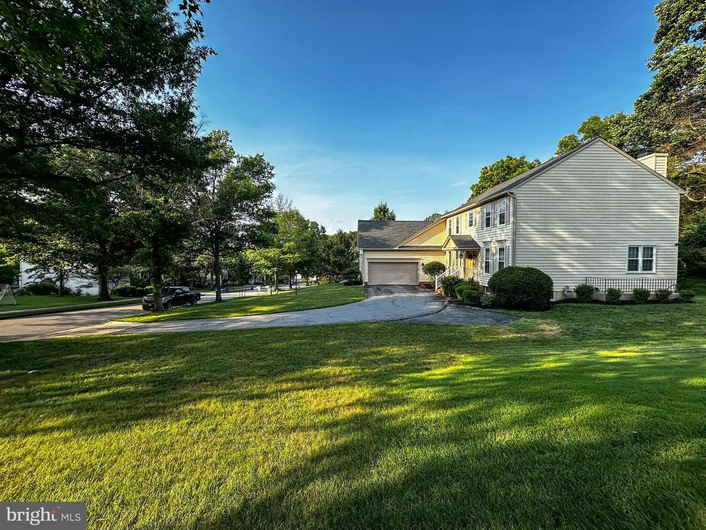 10136 Bracken Drive photo 2