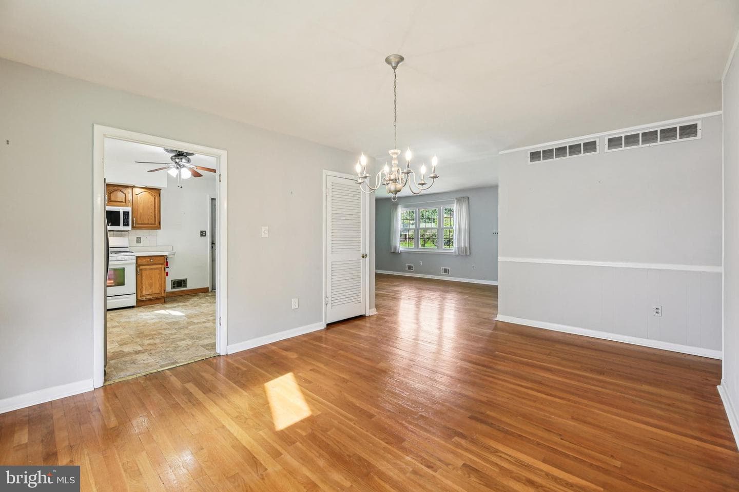 4002 Dee Jay Drive photo 12