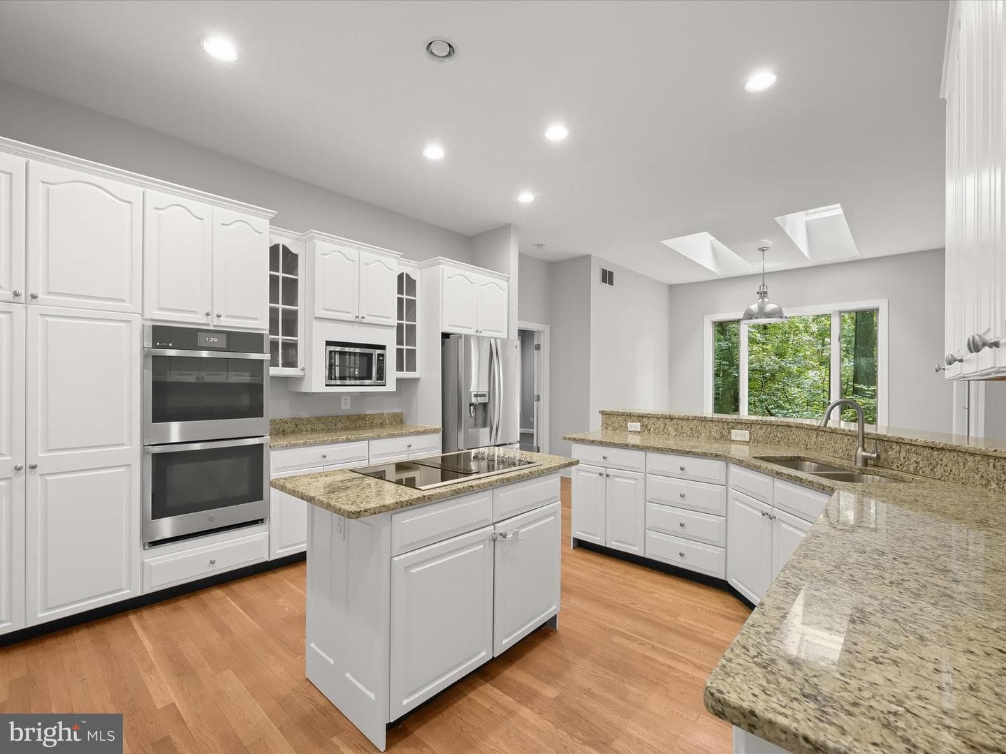 3633 Cameron Court photo 5