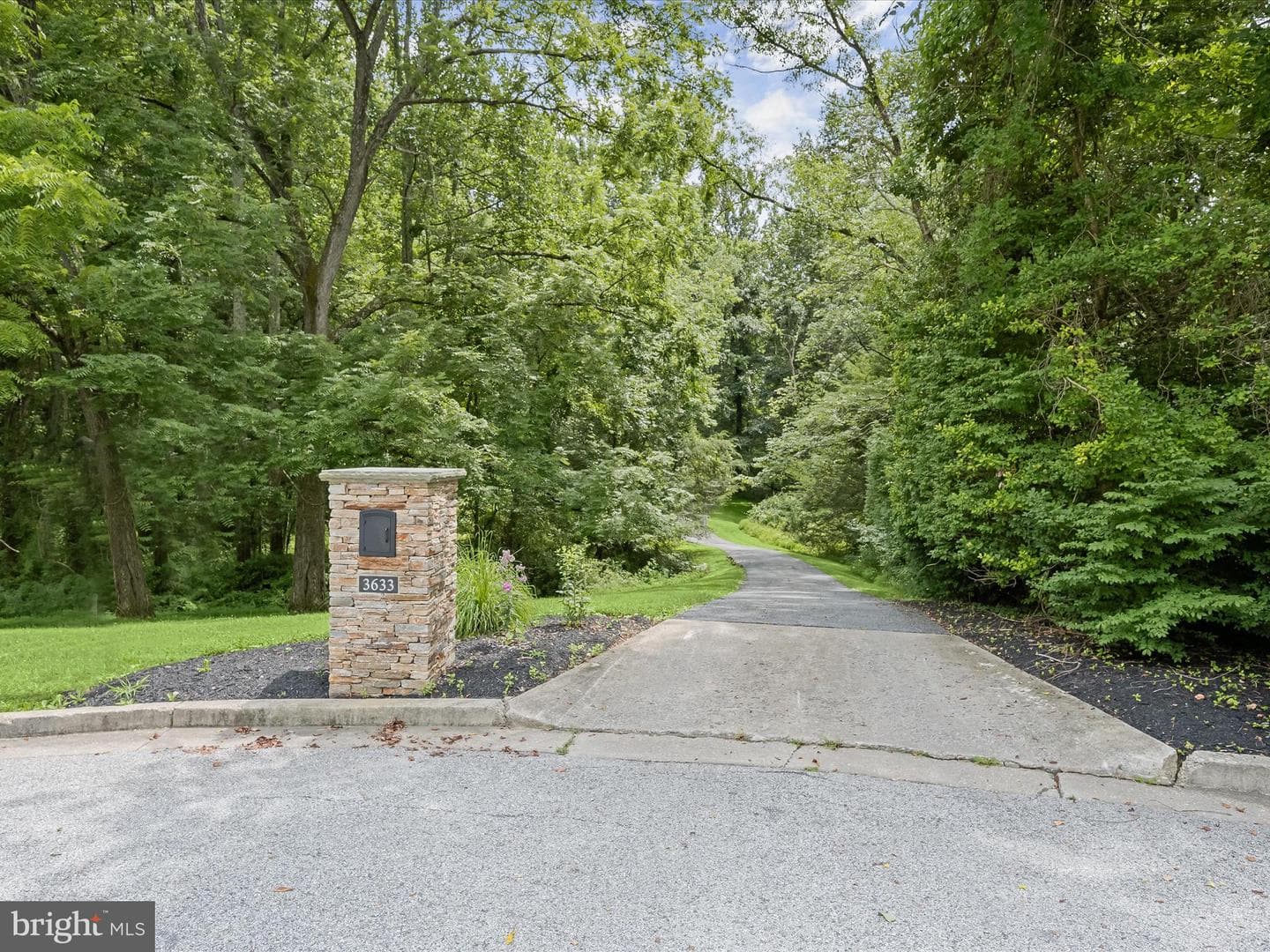 3633 Cameron Court photo 9