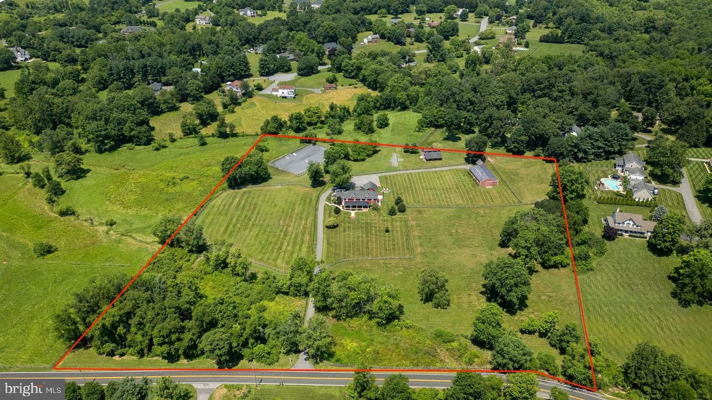 3574 Sharp Road photo 2