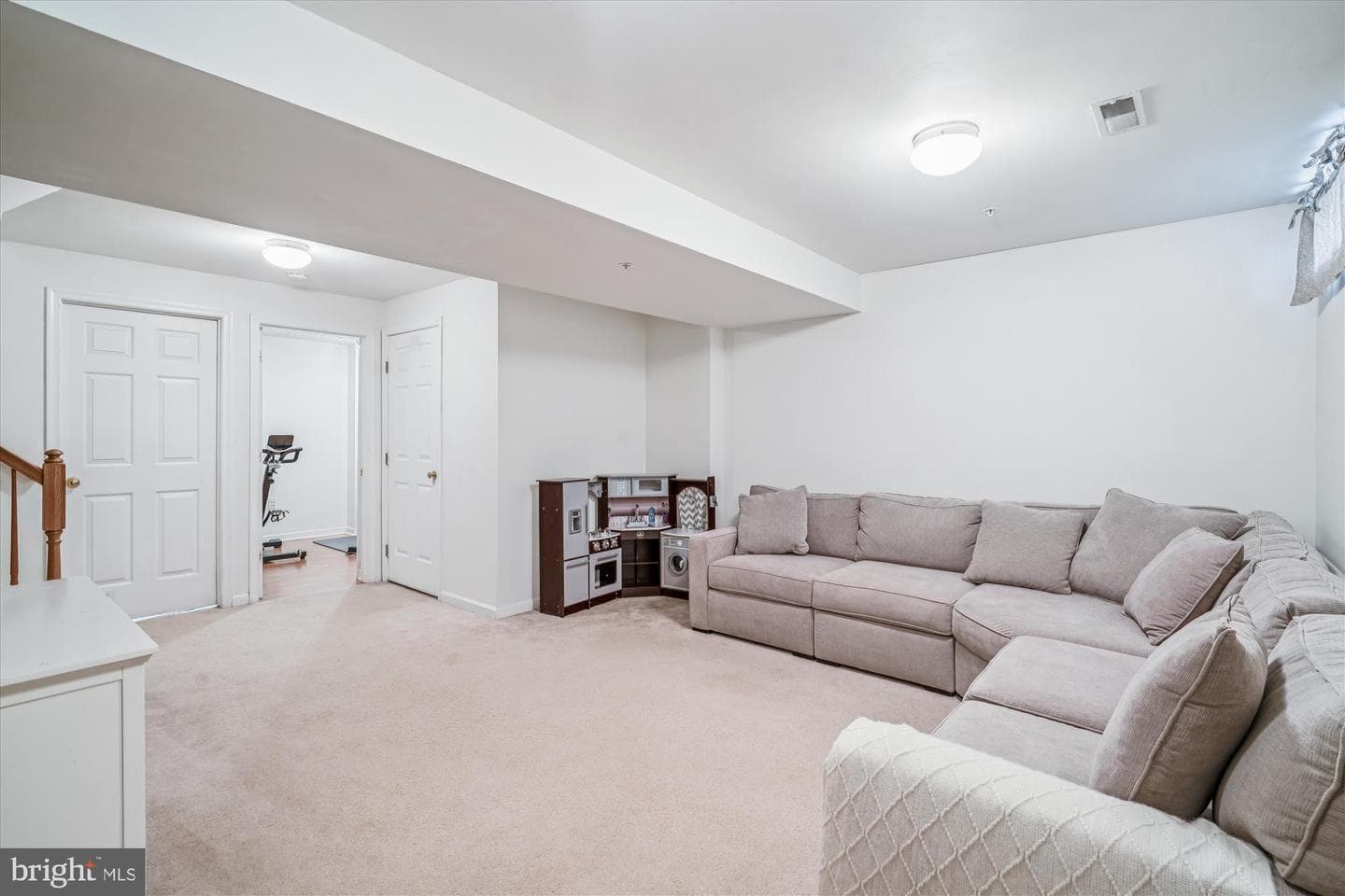 6641 Cambria Terrace photo 32