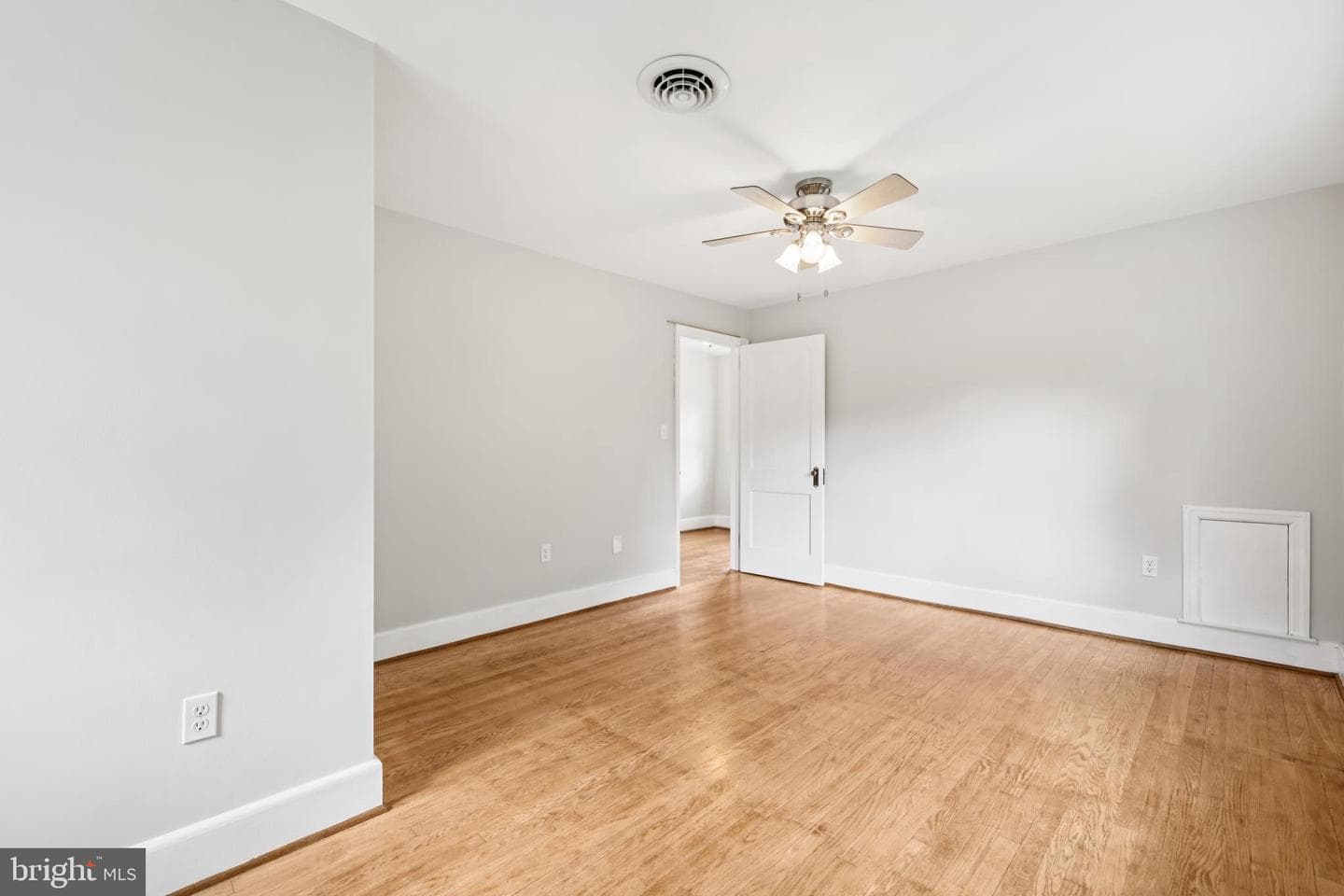 4019 Hunt Avenue photo 29