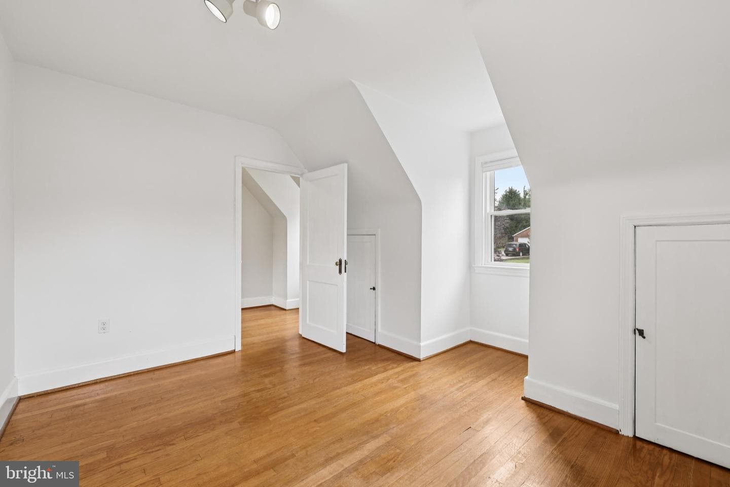 4019 Hunt Avenue photo 31